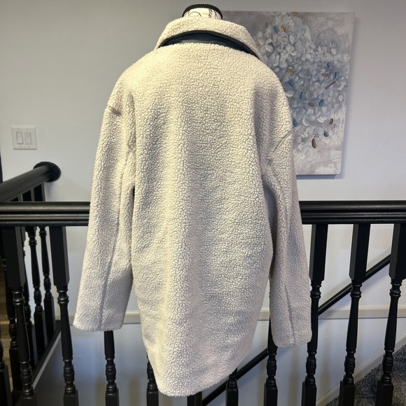Liv Outdoor Sherpa Jacket. Size XL New $99.99 - Picture 3 of 8